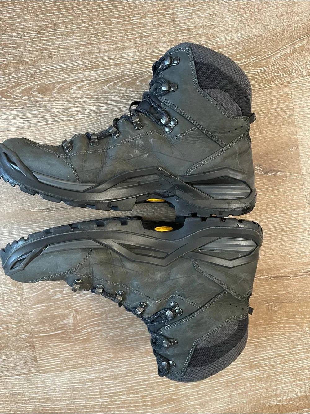 Lowa Renegade Evo GTX Mid Men's Black Lace-Up Hiking Boots